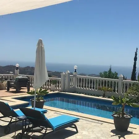 Bed & Breakfast Pura Vida Andalusien Algarrobo