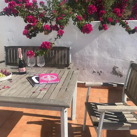 Pura Vida Andalusien Bed & Breakfast *
