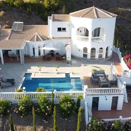 Pura Vida Andalusien Bed & Breakfast Algarrobo