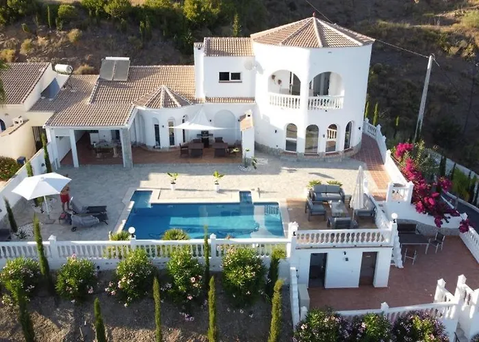 Pura Vida Andalusien Bed & Breakfast Algarrobo